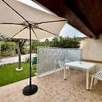 Alojamento de Acomodação e Pequeno-almoço Melisande Au Pays Des Orjouliers 4*