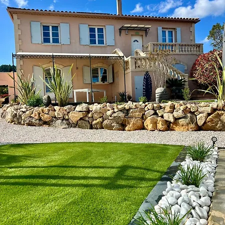 Bed & Breakfast Melisande Au Pays Des Orjouliers 4*