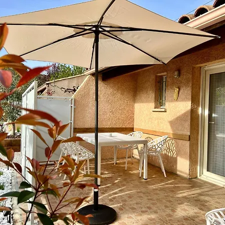 Melisande Au Pays Des Orjouliers Bed & Breakfast *