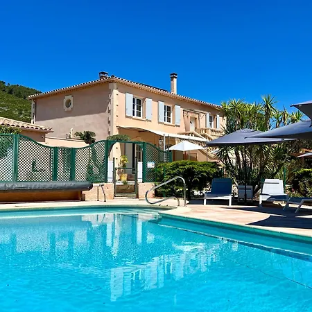 Melisande Au Pays Des Orjouliers 4* Saint-Jean-de-Fos