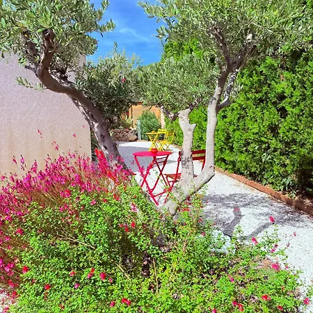 Bed & Breakfast Melisande Au Pays Des Orjouliers Saint-Jean-de-Fos