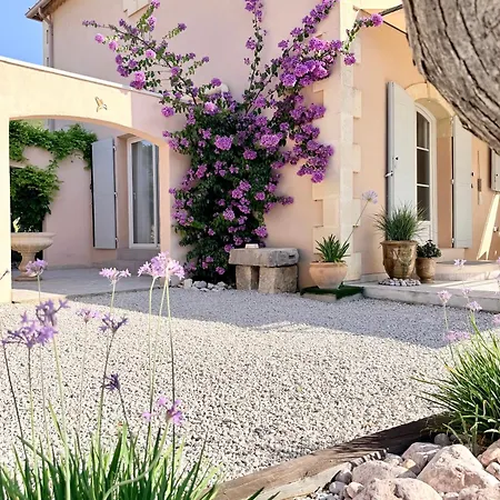 Melisande Au Pays Des Orjouliers Bed & Breakfast 4*