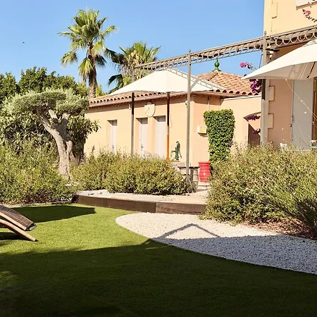 Bed & Breakfast Melisande Au Pays Des Orjouliers 4*