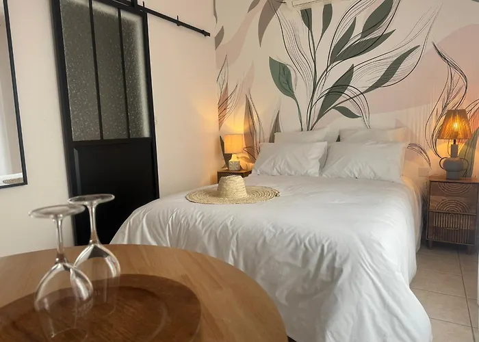 Melisande Au Pays Des Orjouliers 4* Saint-Jean-de-Fos