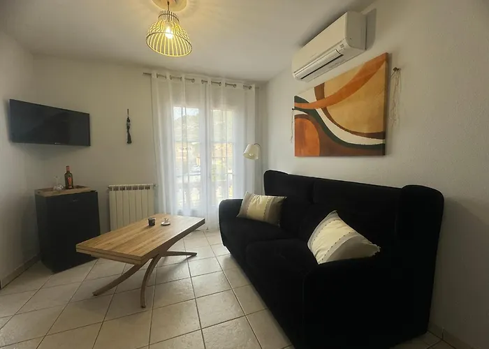 Melisande Au Pays Des Orjouliers Bed & Breakfast Saint-Jean-de-Fos