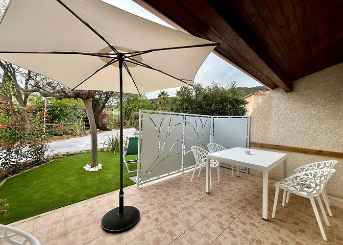 Bed & Breakfast Melisande Au Pays Des Orjouliers 4*