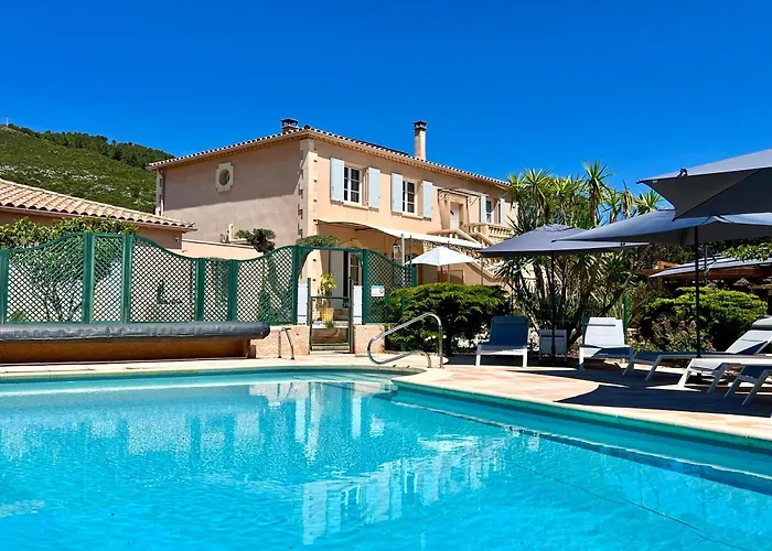 Melisande Au Pays Des Orjouliers 4* Saint-Jean-de-Fos